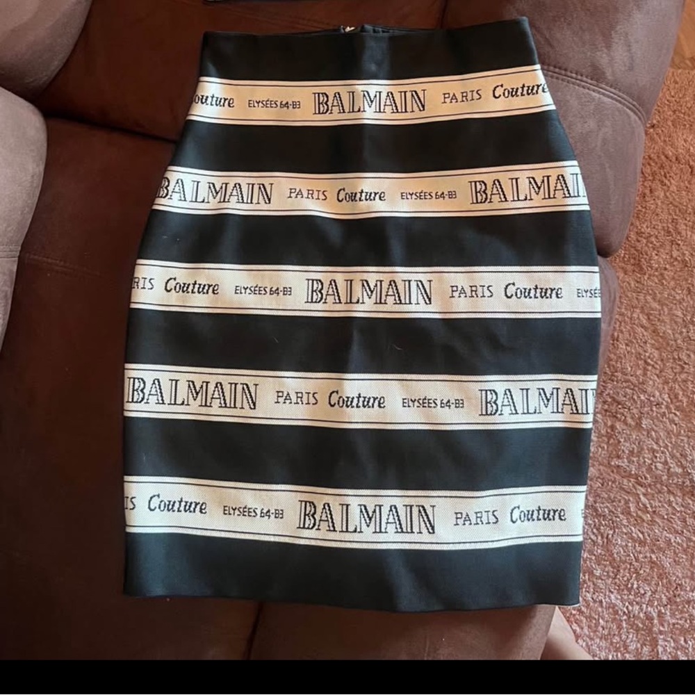 Balmain Monochrome Logo skirt